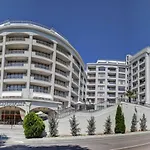 Continental מלון 4*