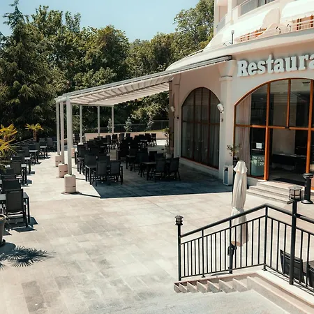 Continental فندق غولدن ساندز