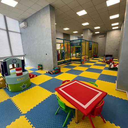 מלון Continental 4*