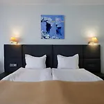континентал 4*