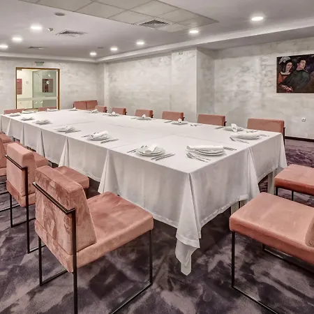 Continental Hotel