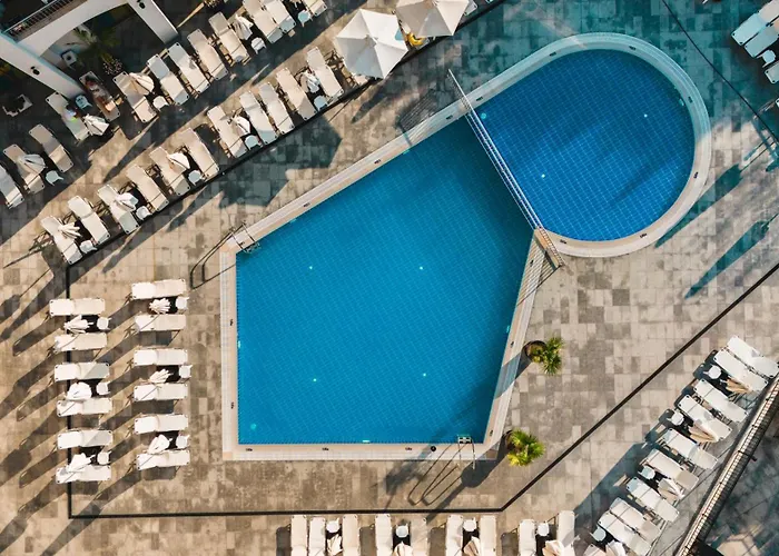 Continental فندق